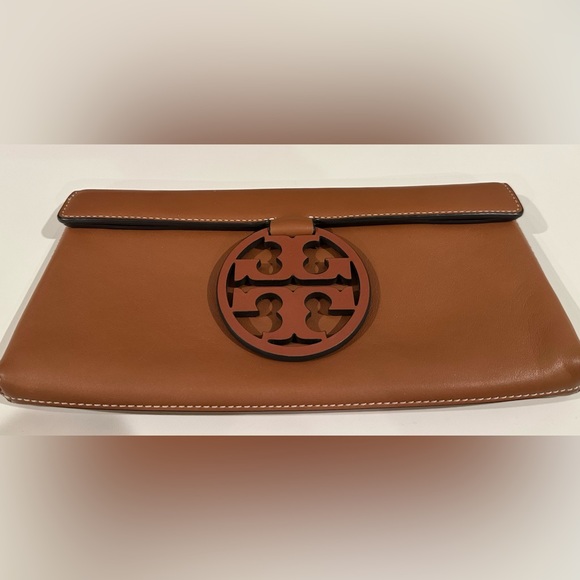 Tory Burch Handbags - Tory Burch Miller Clutch
